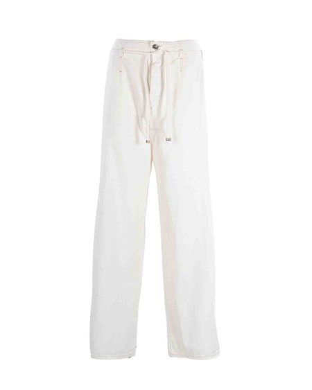 Shop ETRO  Jeans: Etro culotte jeans with belt.
Five pocket jeans with legs that widen at the bottom and high waist with removable belt.
Tone-on-tone chevron motif.
Embellished with flowers, Pegasus and ETRO logo embroidered on the pocket.
100% cotton.
Regular fit.
High waist.
Back pockets.
Pegaso button and zip closure.
Made in Italy.. WRNB0006 AC169-W0111